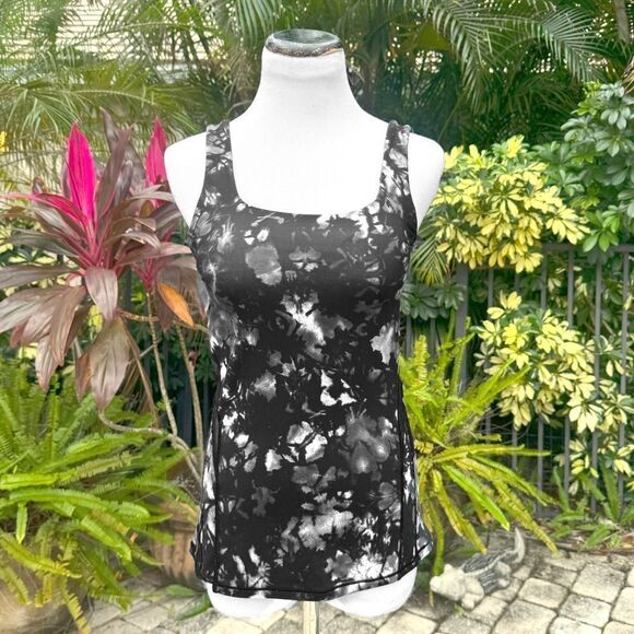 Lululemon Athletics Rise And Flow Tank - Picture 2 of 7